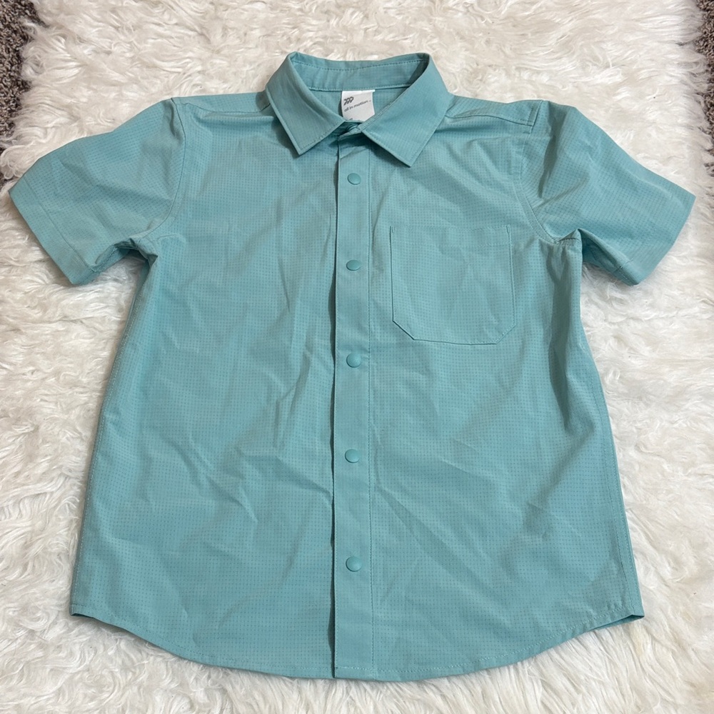 NWOT All In Motion Boys Size 8 Youth Button Down Adventure Shirt Teal Green